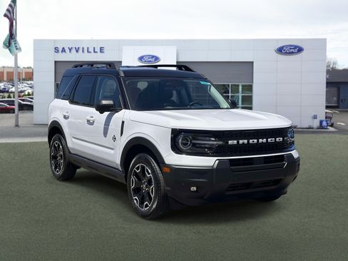 Certified 2025 Ford Bronco Sport Outer Banks w/ Outer Banks Tech Package+ AWD/4WD image 6