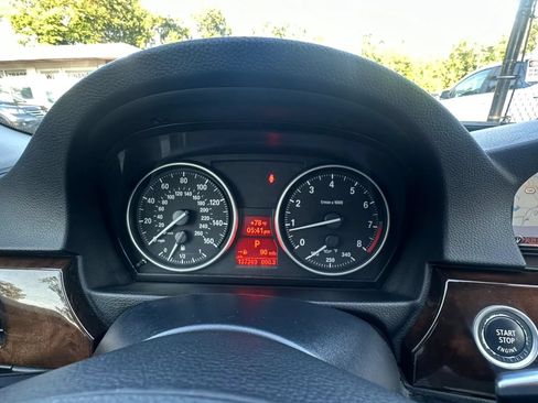 Used 2011 BMW 335i xDrive Sedan AWD/4WD image 11