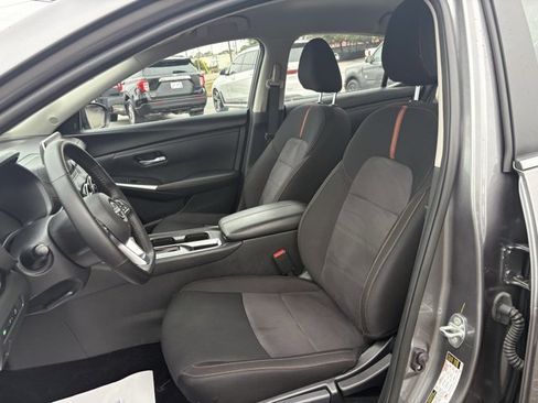 Used 2025 Nissan Sentra SR image 10