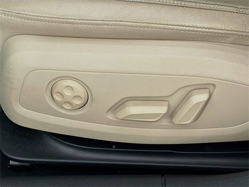 Used 2022 Audi A4 2.0T Premium Plus image 11