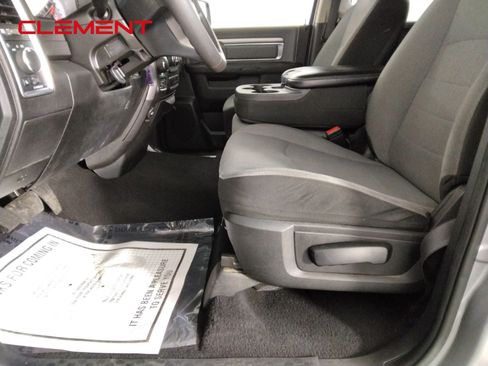 Used 2024 RAM 1500 Classic SLT AWD/4WD image 23