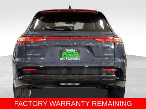 Used 2025 Toyota Crown Signia image 4