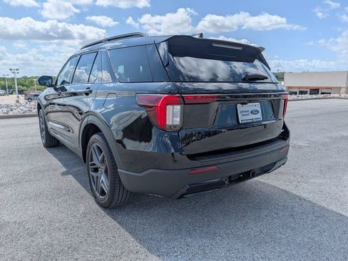 Certified 2025 Ford Explorer ST-Line w/ ST-Line Street Pack AWD/4WD image 5