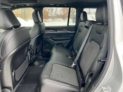 New 2026 Jeep Grand Cherokee Altitude AWD/4WD image 5