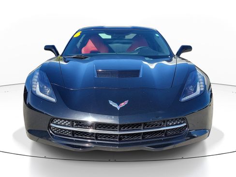 Used 2016 Chevrolet Corvette Stingray Coupe RWD image 2