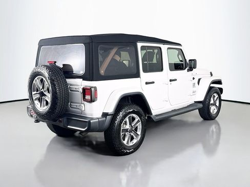 Used 2021 Jeep Wrangler Unlimited Sahara image 5