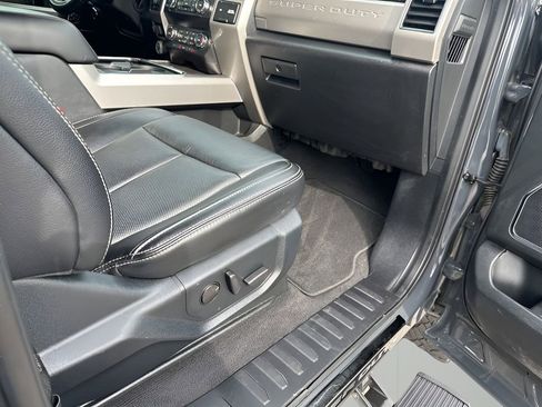 Used 2021 Ford F250 Lariat image 15