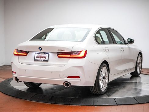Used 2026 BMW 330i Sedan w/ Premium Package RWD image 9