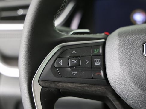 Used 2025 Jeep Grand Cherokee L Limited w/ Black Appearance Package image 17