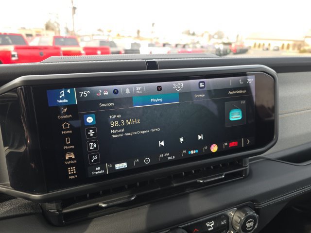 Used 2025 Jeep Wrangler Unlimited Sahara w/ Safety Group AWD/4WD image 21