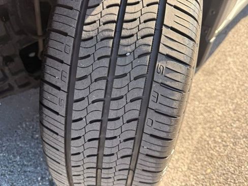 Certified 2023 Nissan Rogue SV image 10