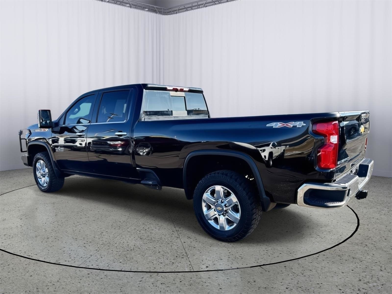 Used 2022 Chevrolet Silverado 2500 LTZ w/ LTZ Texas Edition AWD/4WD image 10