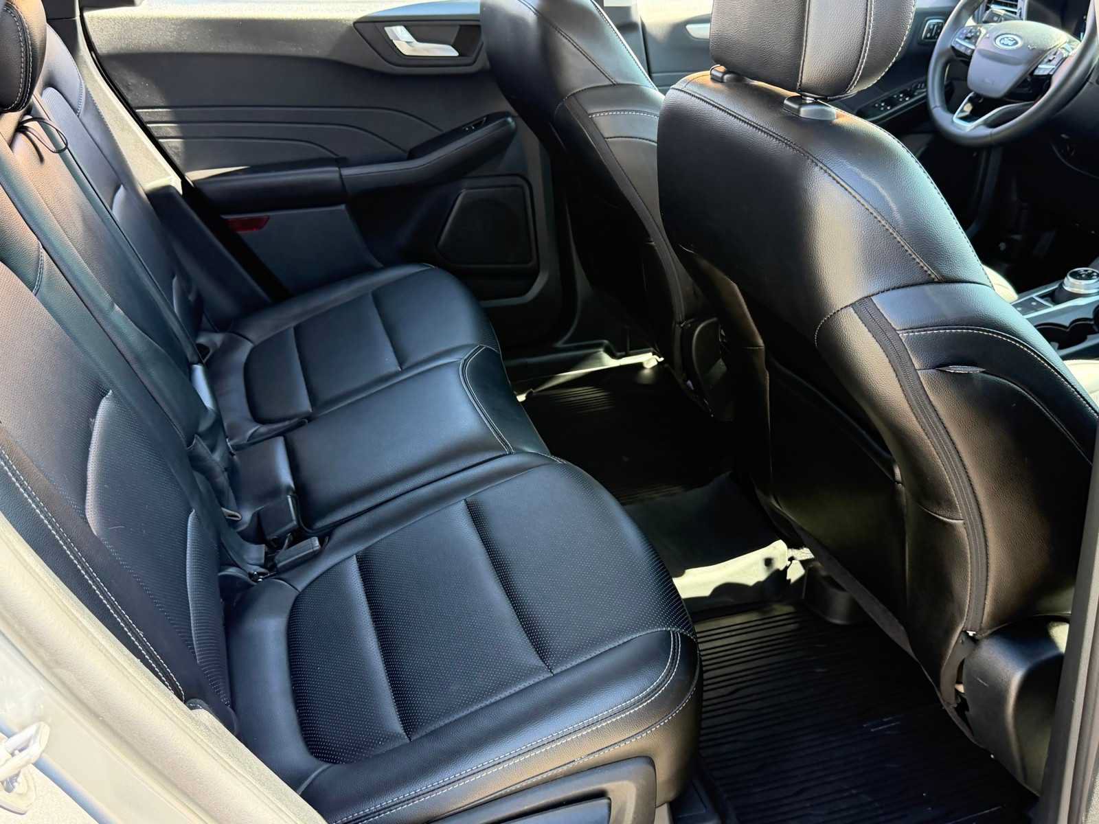 Used 2022 Ford Escape SEL w/ Technology Package FWD image 27