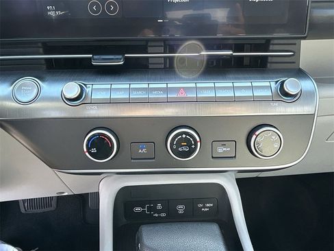 Used 2024 Hyundai Kona SE image 21