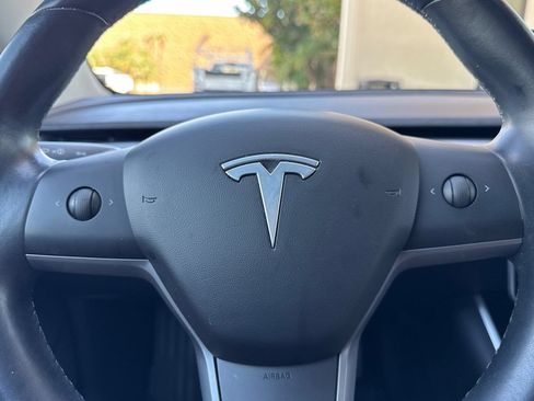Used 2019 Tesla Model 3 RWD image 23