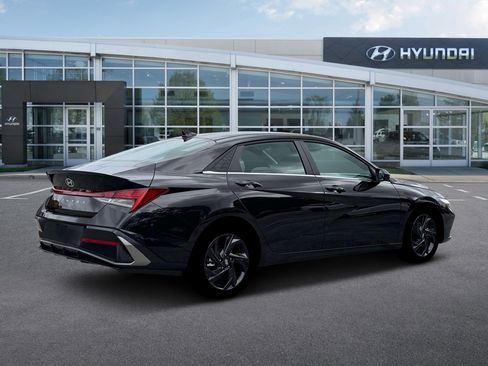 New 2026 Hyundai Elantra SEL Sport Premium image 8