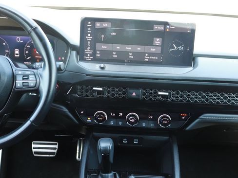 Used 2024 Honda Accord Sport image 16