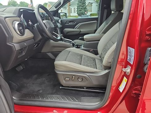 Used 2024 Chevrolet Colorado ZR2 AWD/4WD image 21