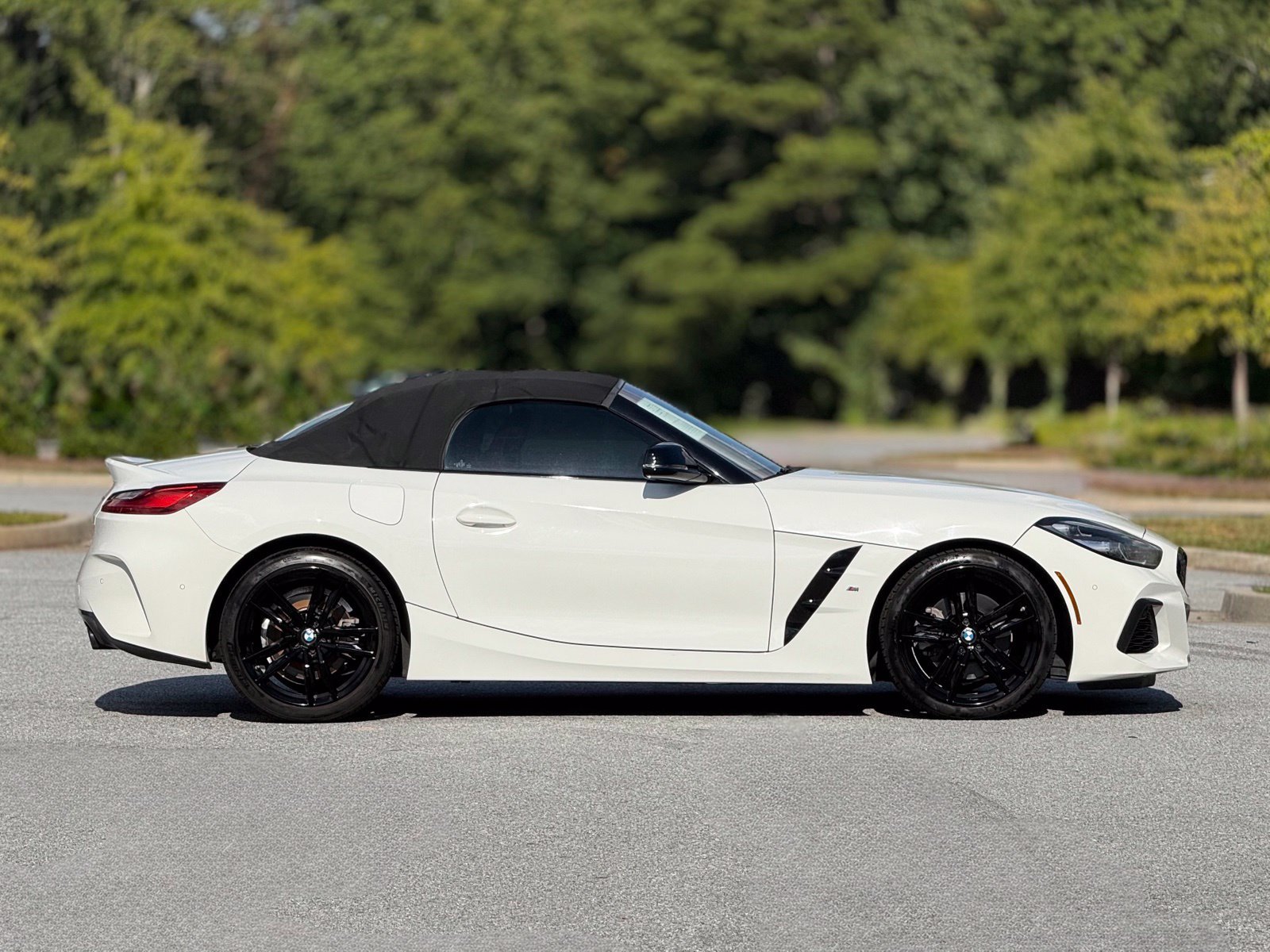 Used 2020 BMW Z4 sDrive30i w/ Premium Package RWD image 11