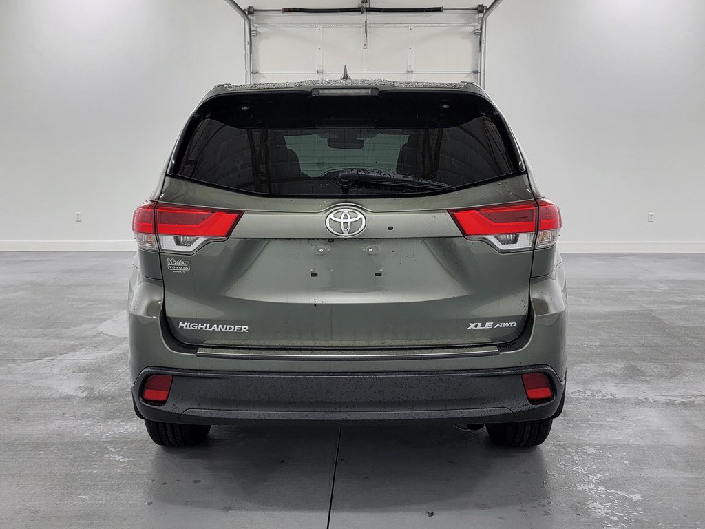 Used 2018 Toyota Highlander XLE AWD/4WD image 7