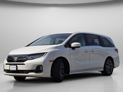 Used 2025 Honda Odyssey Touring image 19