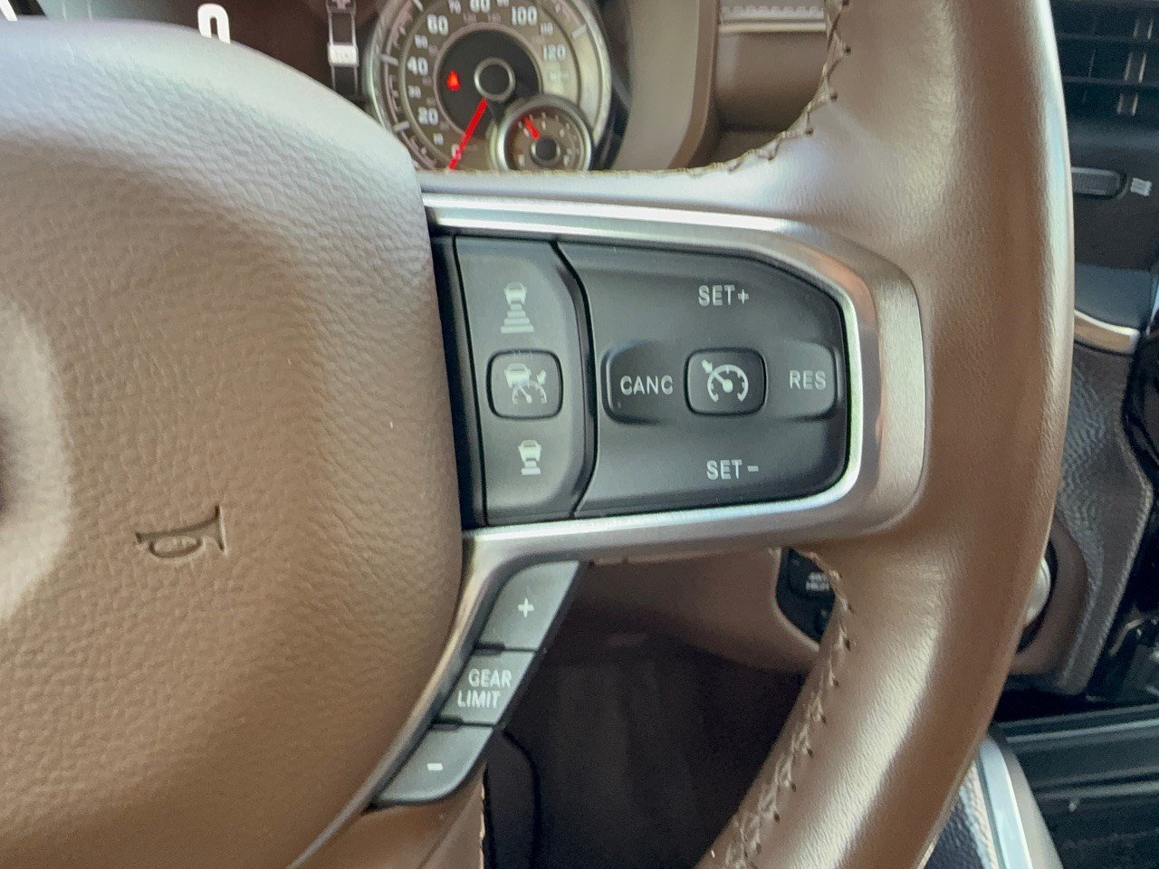 Used 2021 RAM 1500 Limited AWD/4WD image 19