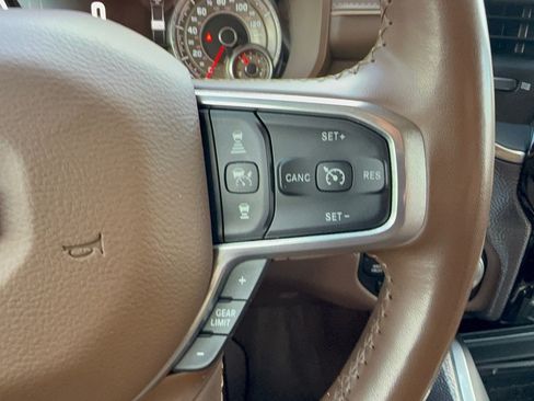 Used 2021 RAM 1500 Limited AWD/4WD image 19