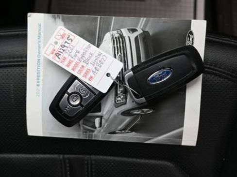 Used 2021 Ford Expedition Max Limited AWD/4WD image 14