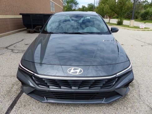 Used 2026 Hyundai Elantra Sport FWD image 13