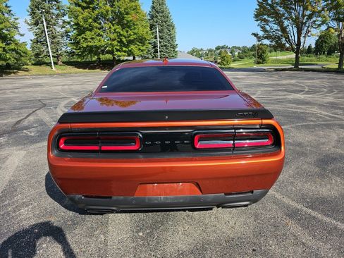 Used 2022 Dodge Challenger SRT Hellcat w/ Plus Package RWD image 5