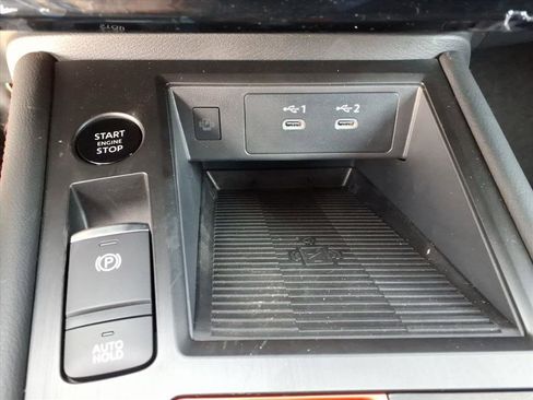 New 2026 Nissan Kicks SR w/ Cold Weather Package image 13