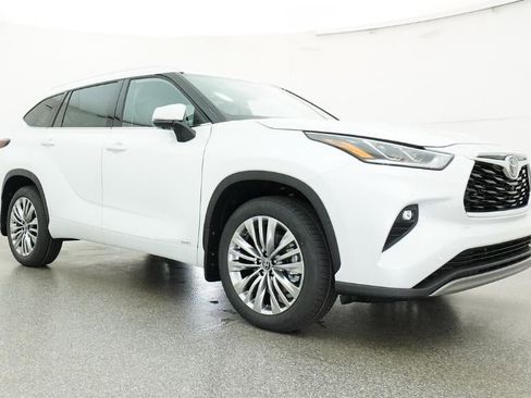 New 2026 Toyota Highlander Platinum AWD/4WD image 29