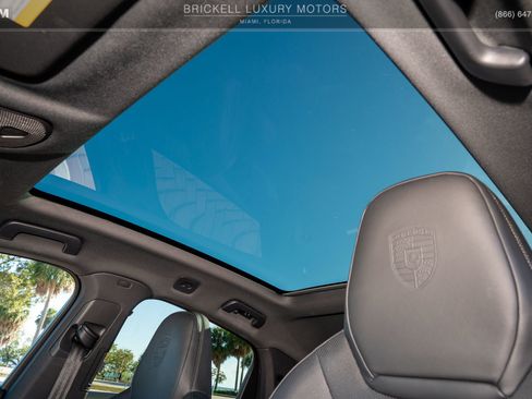 Used 2024 Porsche Cayenne S image 31