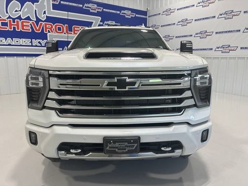 Used 2025 Chevrolet Silverado 3500 High Country w/ High Country Premium Package AWD/4WD image 12