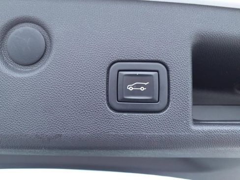 Used 2021 Chevrolet Equinox Premier image 11