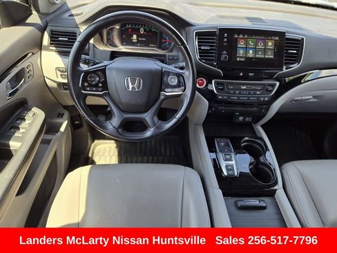 Used 2021 Honda Pilot Touring image 17