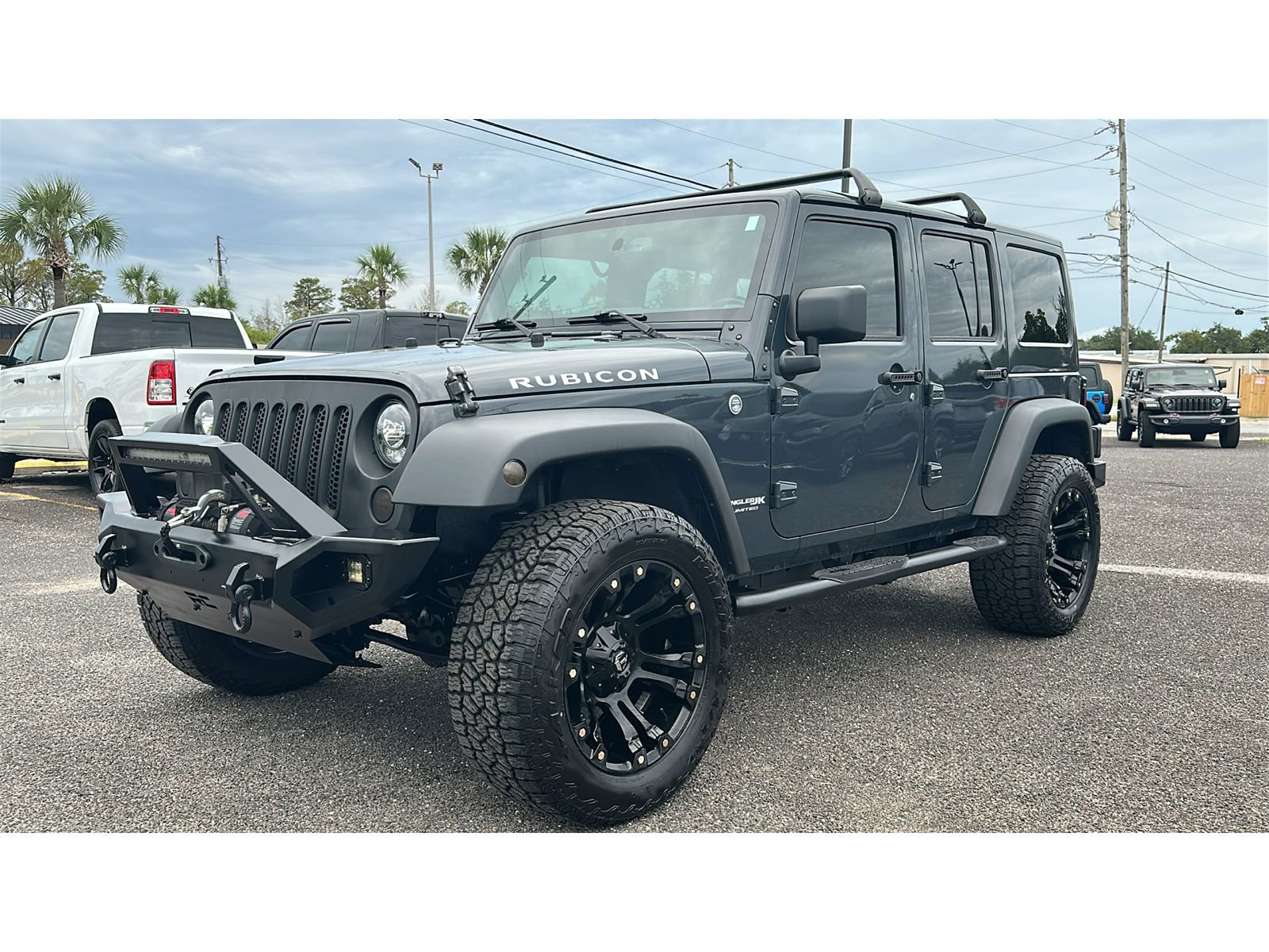 Used 2018 Jeep Wrangler Unlimited Rubicon w/ Cold Weather Group AWD/4WD image 2
