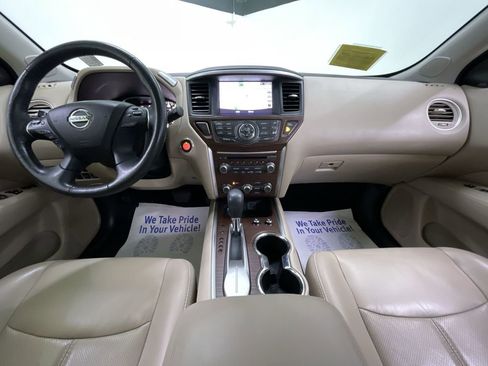 Used 2018 Nissan Pathfinder Platinum w/ Cargo Package image 18