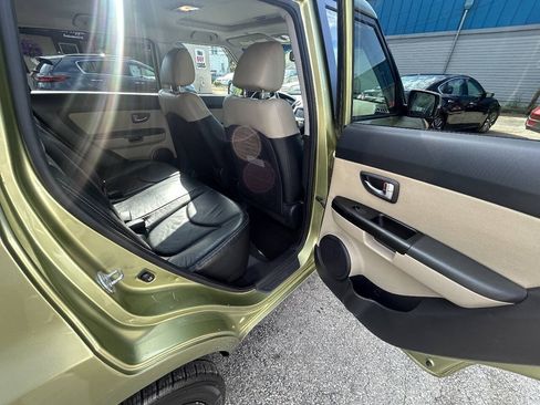 Used 2012 Kia Soul ! w/ Premium Pkg FWD image 8