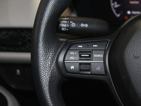Used 2024 Honda HR-V LX image 19
