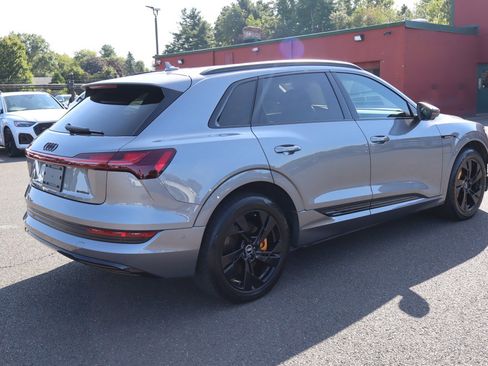 Used 2021 Audi e-tron Premium w/ Convenience Plus Package image 5
