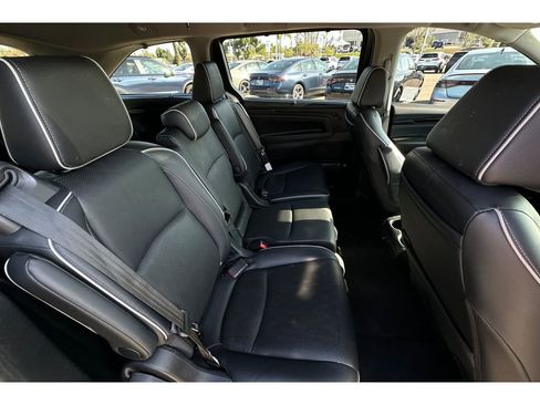 Certified 2024 Honda Odyssey Elite image 19