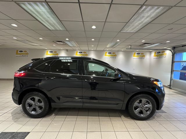 Used 2023 Ford Edge SEL w/ Sport Appearance Package AWD/4WD image 3