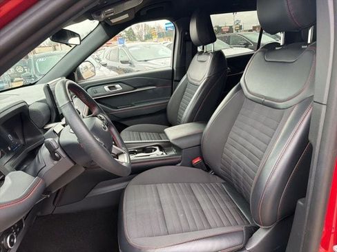 Used 2025 Ford Explorer ST-Line AWD/4WD image 9