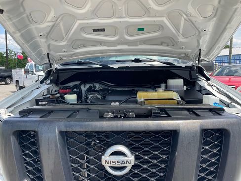 Used 2020 Nissan NV 2500 SV w/ Back Door Glass Package image 8