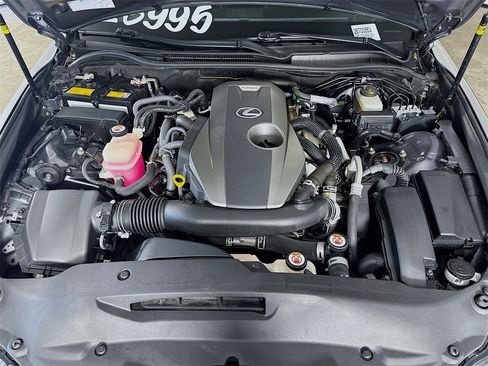 Used 2018 Lexus IS 300 image 29