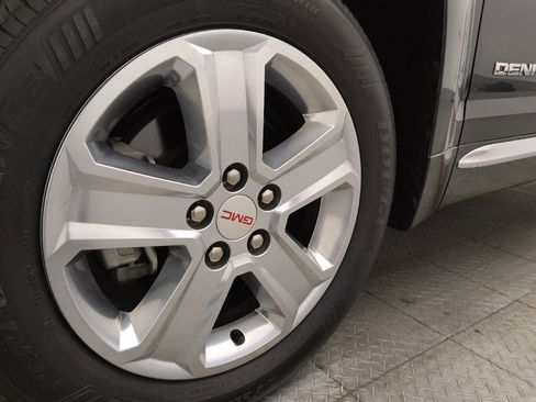 Used 2017 GMC Terrain Denali image 31