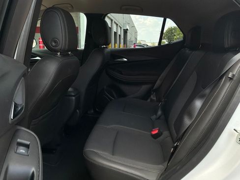Used 2025 Buick Encore GX Preferred FWD image 11