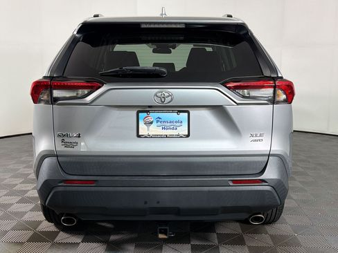 Used 2020 Toyota RAV4 XLE w/ Convenience Package AWD/4WD image 8