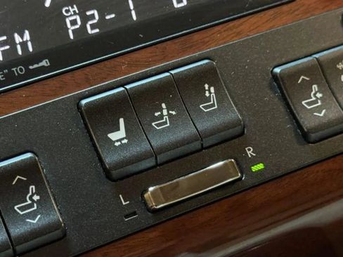 Used 2013 Lexus LS 460 L w/ Ultra Luxury Pkg AWD/4WD image 23